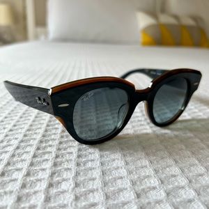 Ray-Ban Cat Eye Retro style Sunglasses